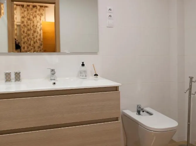 Apto Edu 3min De La Playa פואנגירולה